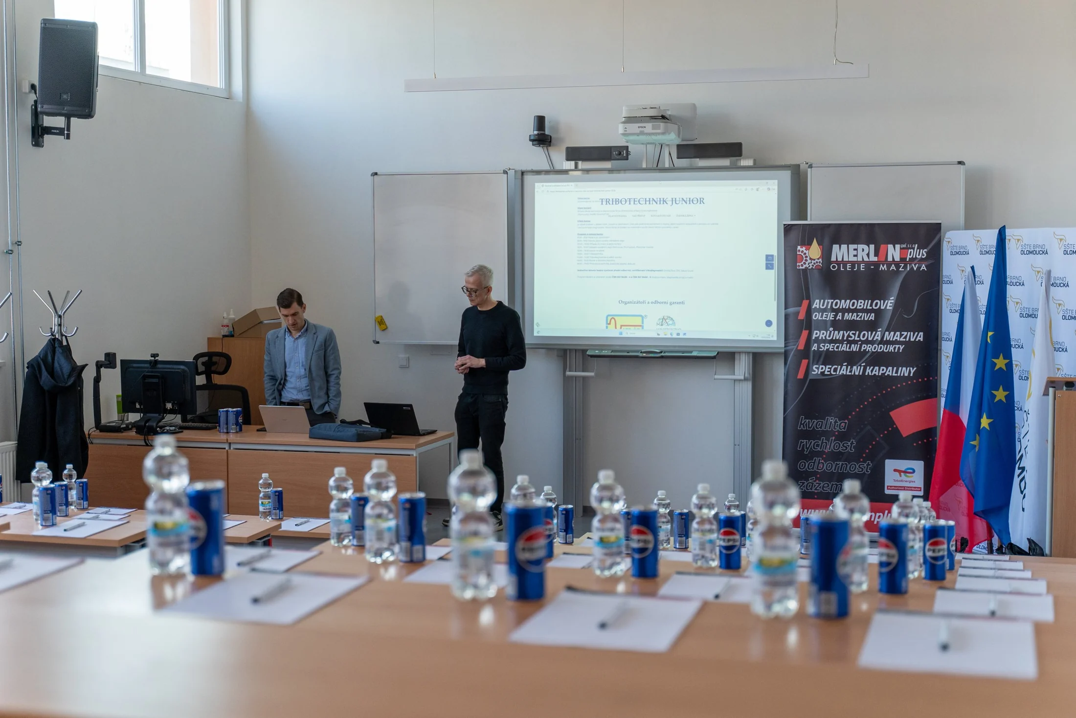 Odborní lektoři vysvětlují souvislosti tribotechniky